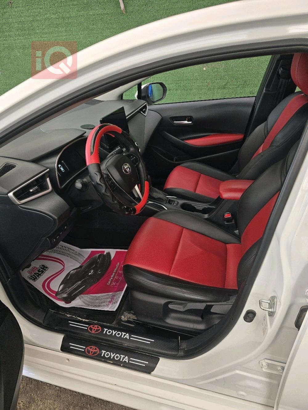 تۆیۆتا کۆرۆلا